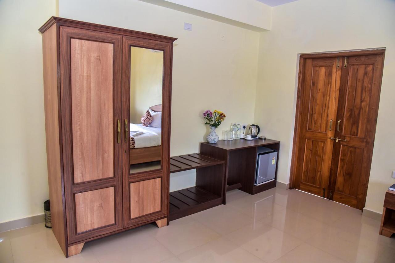 Candolim Grande Resort Esterno foto